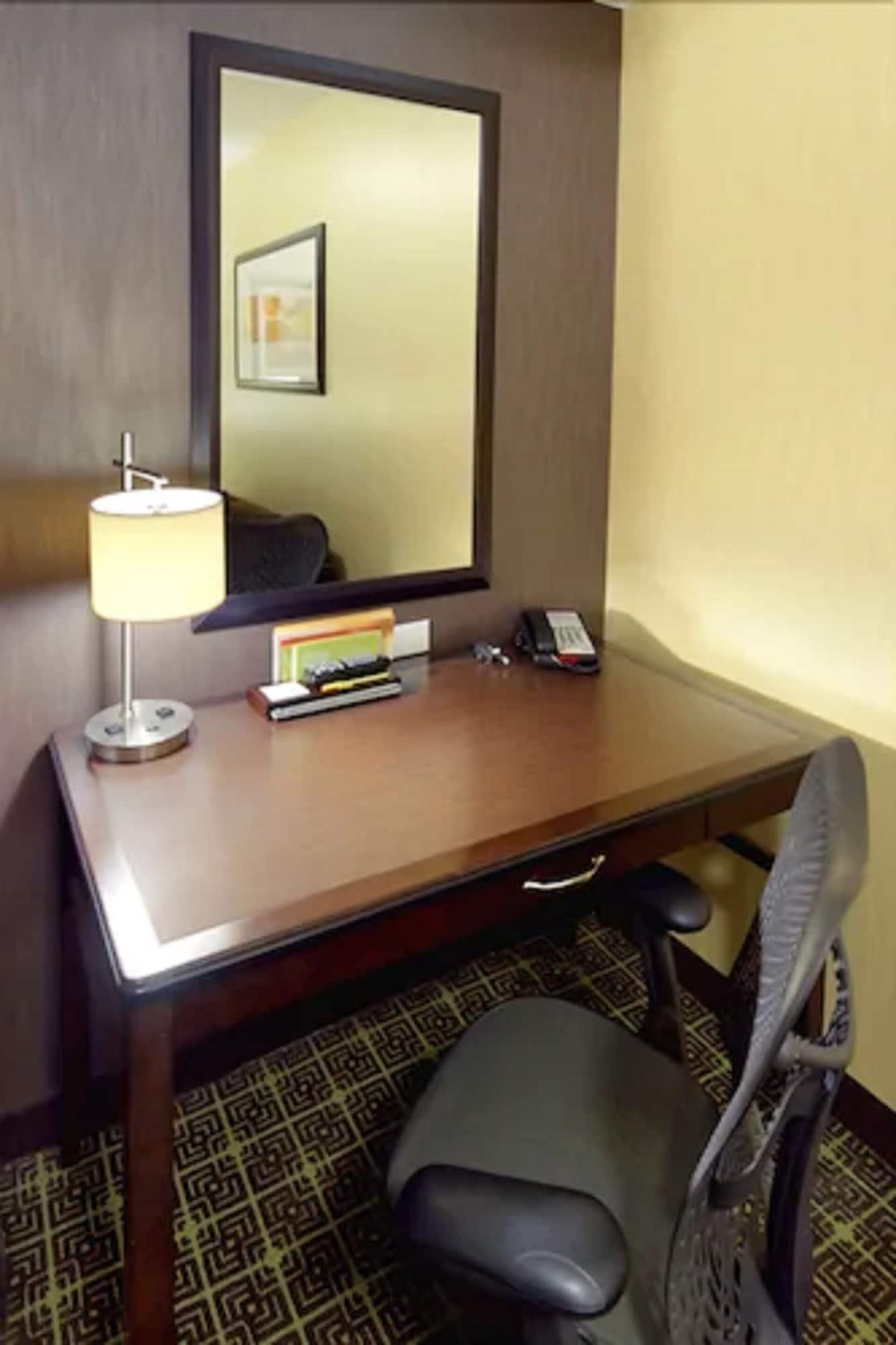 Hilton Garden Springfield, Il 3*